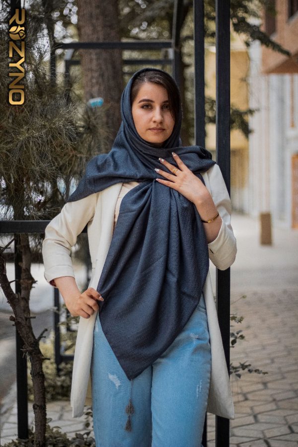 روسری نخی زنبوری منگوله دار کد 1012