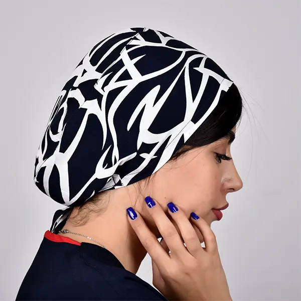 نمونه‌هایی از ترکیب اسکارف پزشکی با استایل حرفه‌ای